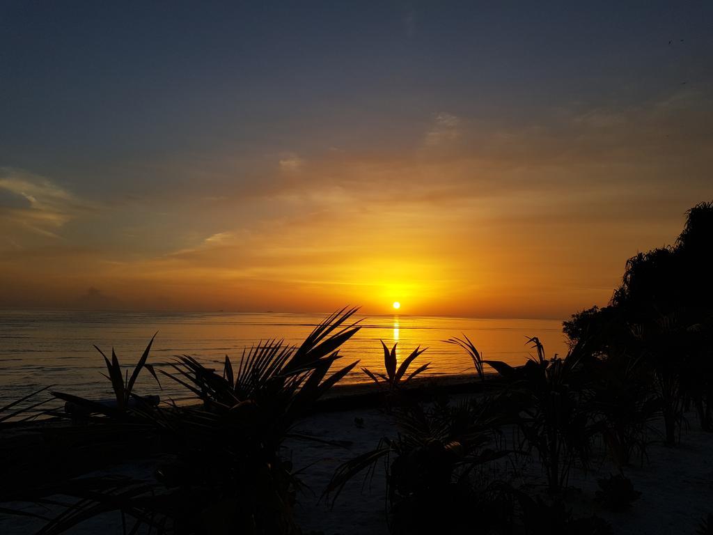 Hotel Island Guest Maamendhoo Esterno foto